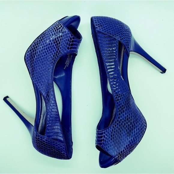 White House | Black Market Blue "Bluebell" Platform Heels Size 8M - Picture 5 of 8